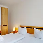 Strandnahe Fewo Mit 2 Schlafzimmern Und Balkon, Koenigin Augusta, Binz