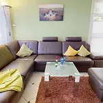 Strandnahe Fewo Mit 2 Schlafzimmern Und Balkon, Koenigin Augusta, Binz