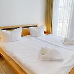 Strandnahe Fewo Mit 2 Schlafzimmern Und Balkon, Koenigin Augusta, Binz