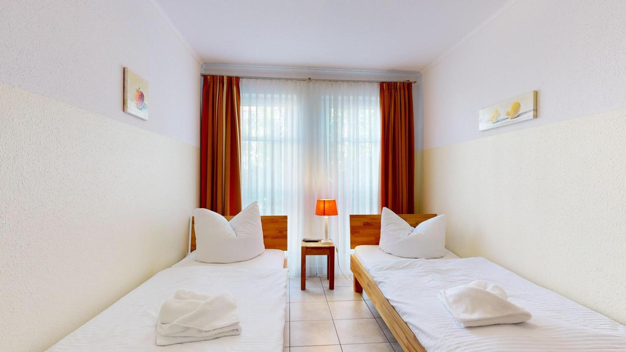 Strandnahe Mit 2 Schlafzimmern Und Balkon, Koenigin Augusta, * Binz