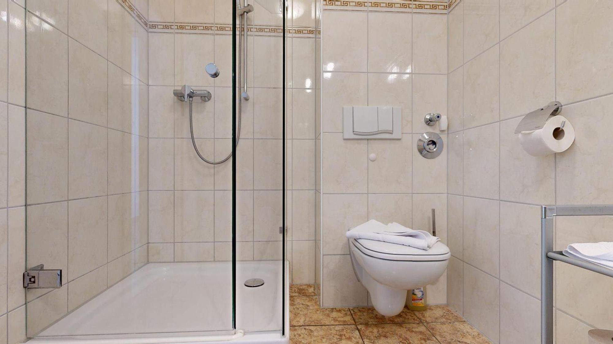 Strandnahe Mit 2 Schlafzimmern Und Balkon, Koenigin Augusta, *